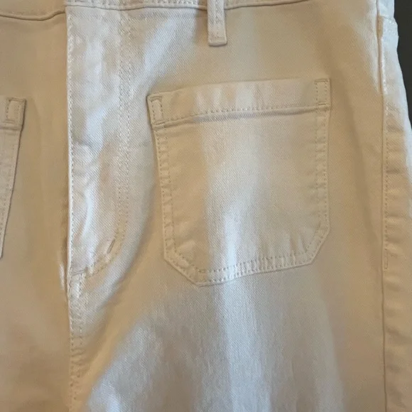 Ann Taylor High Rise patch pocket flare jeans in ivory - Picture 6 of 9